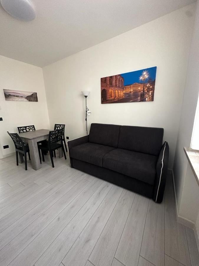 Cavour Apartment Center Бардолино Экстерьер фото