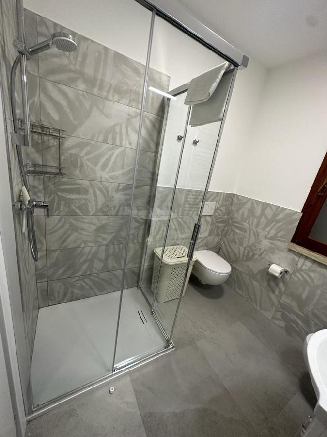 Cavour Apartment Center Бардолино Экстерьер фото