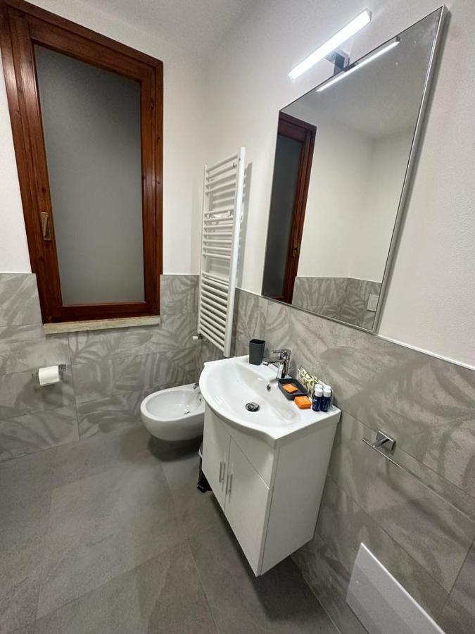 Cavour Apartment Center Бардолино Экстерьер фото