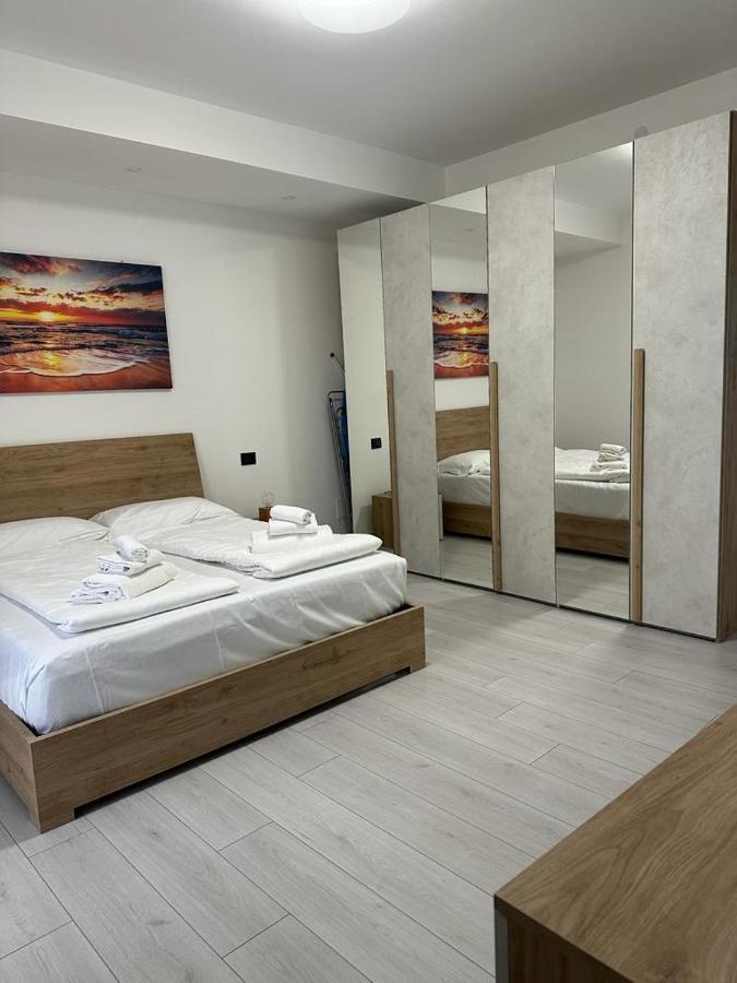 Cavour Apartment Center Бардолино Экстерьер фото