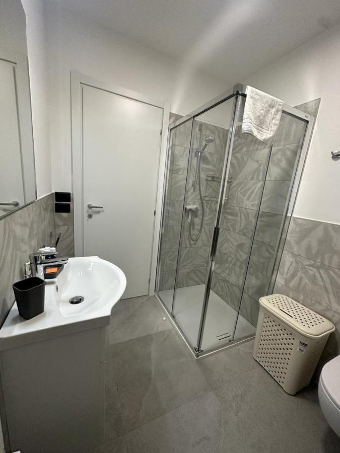 Cavour Apartment Center Бардолино Экстерьер фото